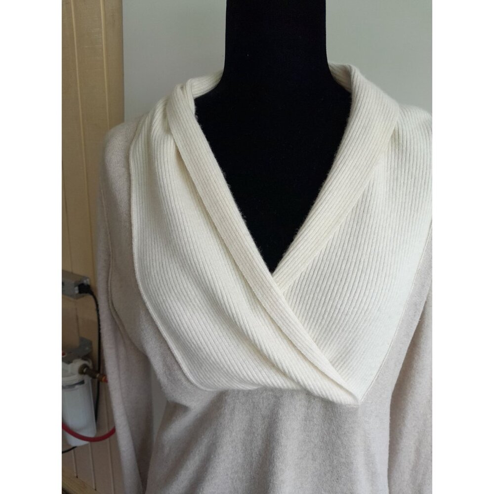 Banana Republic Luxury Wool Cashmere Chic Winter Minimalist Sz Medium Sweater - Picture 2 of 8